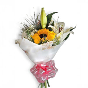 Buquê com 3 lírios, 1 girassol e 3 rosas