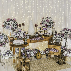 Mesa de Casamento dos Sonhos: Flores que Celebram a União