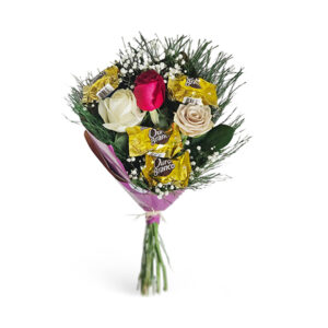Mine Buquê com 3 rosas e 4 bombons